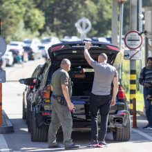 NSGK: į tėvynę grįžinėjantys baltarusiai, rusai turėtų netekti leidimo gyventi Lietuvoje