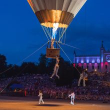 Prancūzų cirko ekstremalai iš Vingio parko pakils oro balionu