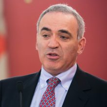 G. Kasparovas ragina ES įsileisti smerkiančius Kremliaus režimą rusus, bet ne turistus