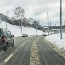 Nepatogumai dėl snygio Kaune: gali vėluoti viešasis transportas