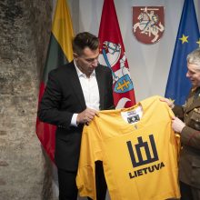 Lietuvos kariuomenė bendradarbiauja su ledo ritulio asociacija „Hockey Lietuva“