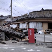 URM kol kas neturi žinių apie Japonijoje per žemės drebėjimus nukentėjusius lietuvius