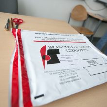 Brandos egzaminus laikys 27,7 tūkst. jaunuolių: daugiau pasirinko lietuvių kalbą, chemiją