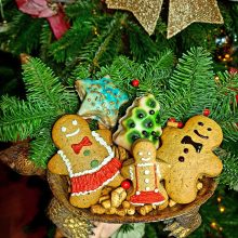 Šventiniai sausainiai tarsi iš kalėdinės reklamos – išmėginkite išskirtinį N. Zeleniūtės receptą