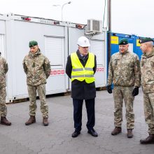 Ministras: trijų karinių miestelių vystymui išleista apie 230 mln. eurų
