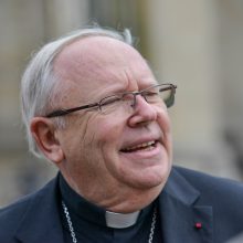 Prancūzijoje kardinolo atžvilgiu pradėtas tyrimas dėl vaiko lytinio išnaudojimo