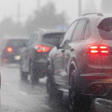 Kelininkai: numatomas lietus, kai kur eismo sąlygas sunkins vėjo gūsiai