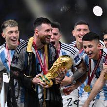 Švenčiantys Argentinos futbolininkai pasišaipė iš K. Mbappe