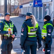 Neblaivūs prie vairo – ir užsieniečiai, ir krepšinio sirgaliai