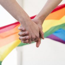 Tos pačios lyties pora apskundė sprendimą neregistruoti jų santuokos