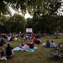 „Kino karavaną“ uždarys nemokamos filmo peržiūros žiūrovų namuose