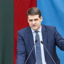 Į prezidentus kandidatuojantis R. Žemaitaitis VRK pateikė per 32 tūkst. rinkėjų parašų