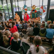 Netikėtumas: Kauno autobusų stotyje surengtas lėlių teatro pasirodymas