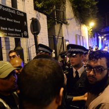 Per valandą – dvi kruvinos nelaimės Londone: vienas žmogus pašautas, kitas padurtas