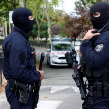 Išpuolis Paryžiaus priemiestyje: užpuolikas nudūrė žmogų, dar du sužeisti