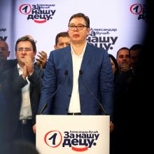 Serbijos prezidentas skelbia apie savo partijos pergalę parlamento rinkimuose
