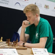 Šachmatų didmeistriu tapsiantis 17-metis: sustoti nesiruošiu