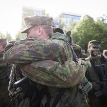 Finišas: Lietuvos kariūnai grįžo iš 30 km žygio pėsčiomis