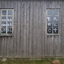 Kretingos rajone – vandalų išpuolis: dažais ištepliota koplyčia