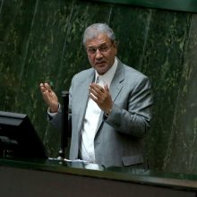 Irano parlamentas pareiškė nepasitikėjimą darbo ministru