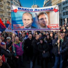 Įspūdingas V. Putino sutikimas Serbijoje: į gatves išėjo 100 tūkst. žmonių
