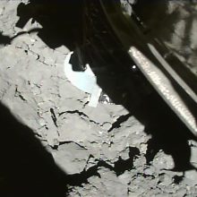 Japonijos zondas „Hayabusa2“ antrąkart nusileido ant tolimo asteroido