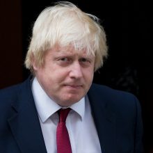B. Johnsonas turės stoti prieš teismą dėl „melo“ apie „Brexit“