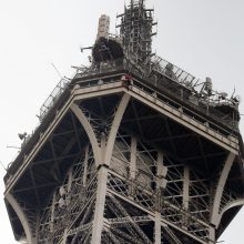 Ant Eifelio bokšto pastebėjus laipiotoją buvo evakuoti visi lankytojai