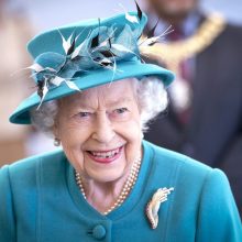 Karalienė Elžbieta II pakeitė anūkės vardą