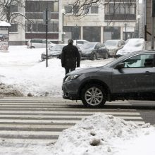 Klaipėdos centre – skaudi avarija: pavojingoje pėsčiųjų perėjoje partrenkta mergina