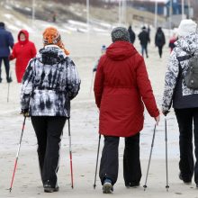 Pajūryje – žmonių kaip vasarą: gaiviu oru mėgavosi tūkstančiai gyventojų