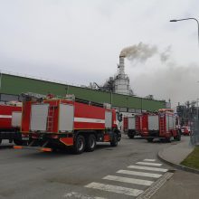 Sprogimas Klaipėdoje: gausios ugniagesių pajėgos gesino degantį pastatą, sužaloti aštuoni žmonės