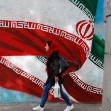 Įsigaliojo „griežčiausios istorijoje“ JAV sankcijos Iranui