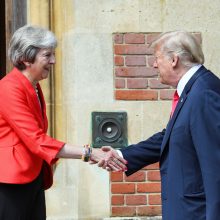 Th. May: Londonas ir Vašingtonas sieks ambicingo prekybos susitarimo
