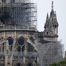 Tyrėjai nustatė, kas galėjo sukelti gaisrą Paryžiaus Dievo Motinos katedroje