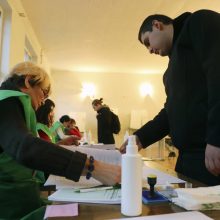 Gruzija balsuoja antrajame itin atkaklių prezidento rinkimų ture: nesklandumų nėra