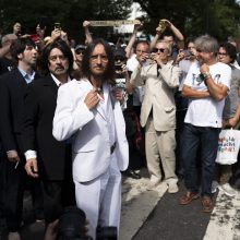 „The Beatles“ gerbėjai paminėjo legendinio „Abbey Road“ albumo viršelio jubiliejų