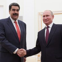 V. Putinas skatina N. Madurą ir Venesuelos opoziciją vesti derybas