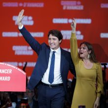 Kanadoje premjero J. Trudeau liberalai laimėjo rinkimus, bet jų pozicijos susilpnėjo