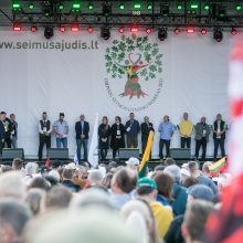 Prezidento sveikinimą Šeimų marše Seimo atstovai suprato skirtingai