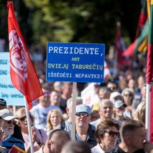 Mitinguotoja: turiu tris vaikus, per prievartą „subadė“ mano studentą