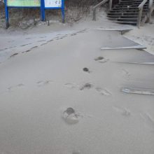 Audros padariniai Klaipėdos paplūdimiuose: stipriai paplauta infrastruktūra