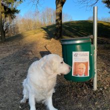 Kaune – iškalbingi plakatai: „Leisk savo šuniukui apšlapinti diktatorių“