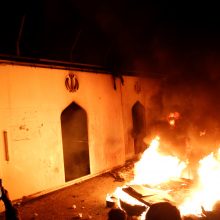 Irake po išpuolio prieš Irano konsulatą saugumo pajėgos nušovė trylika protestuotojų