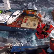 Prie Norvegijos krantų dreifuoja Nyderlandų laivas, įgula evakuota