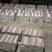 Įkliuvo: tuščiame vilkike – kontrabandiniai rūkalai už daugiau nei 200 tūkst. eurų