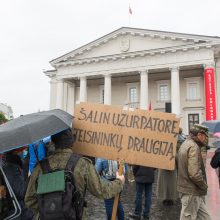 Sostinėje – mitingas prieš ribojimus nepasiskiepijusiems: žmonių antplūdžio šįkart nesulaukta