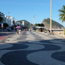 Pažinti Rio de Žaneirą: šlovinga Marakana, pavojingos bangos ir nuotrauka su Kristumi