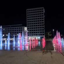 Išreiškia palaikymą: Lietuvos fontanai nušvito Baltarusijos vėliavos spalvomis