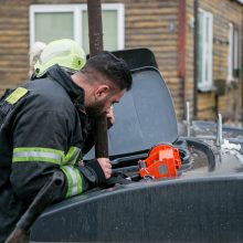 Į konteinerį išmesto šunelio gelbėjimo operacija – bevaisė 